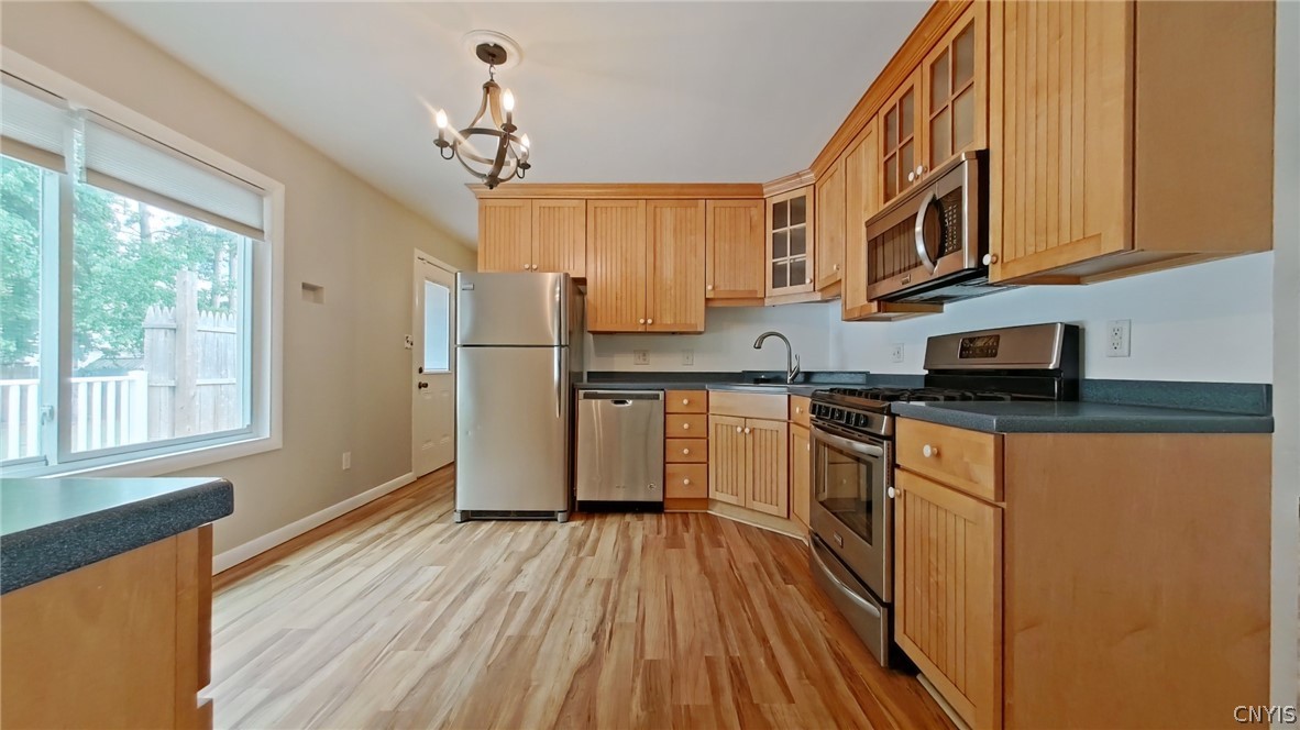 414 Williamsburg Road Utica, NY 13502 - Photo 7 of 35