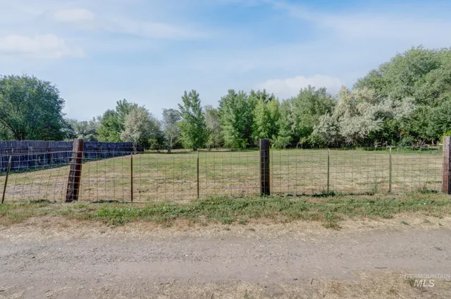 $245,000 | 12230 Highway 95, Payette, ID 83661