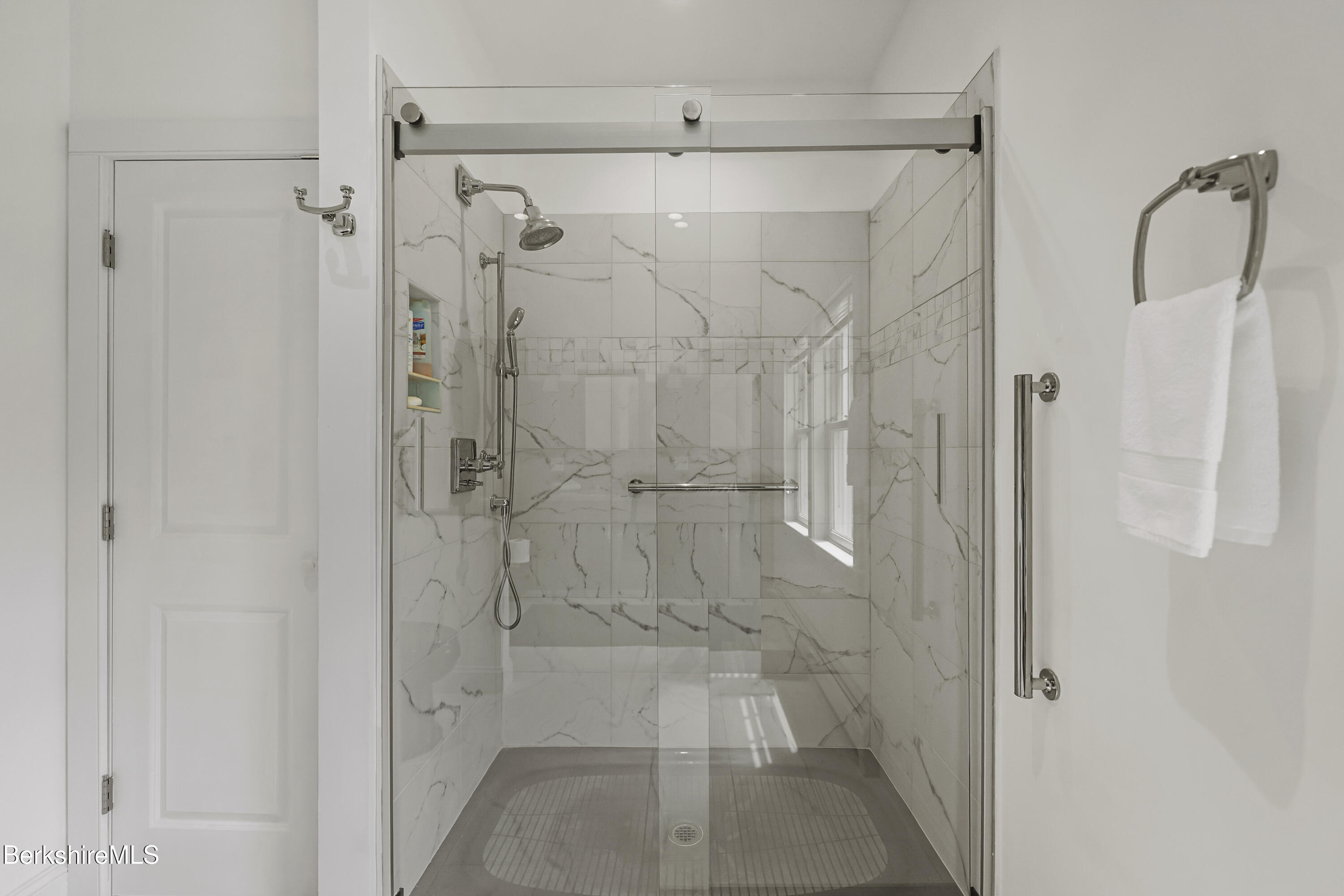 10 Sheffield Road Egremont, MA 01230 - Photo 20 of 45 180 Primary Bathroom