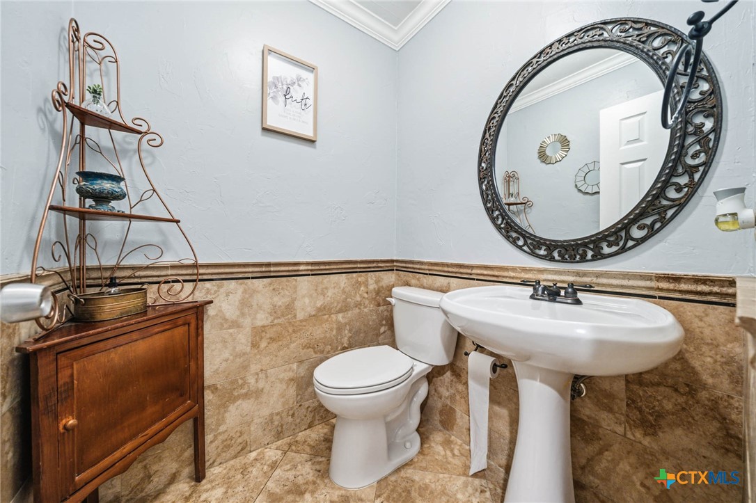 888 Shanklin Road Belton, TX 76513 - Photo 25 of 48 Half Bath