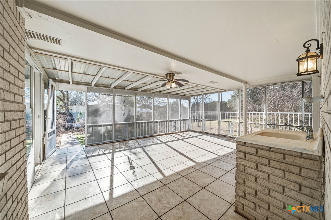 888 Shanklin Road Belton, TX 76513 - Photo 28 of 48 Covered porch