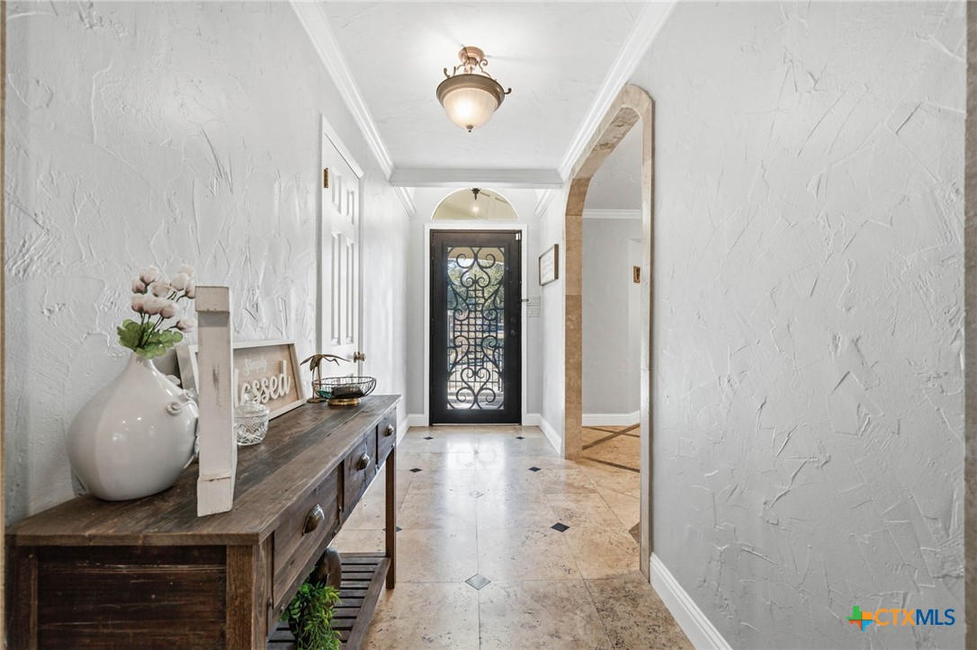 888 Shanklin Road Belton, TX 76513 - Photo 6 of 48 Entry