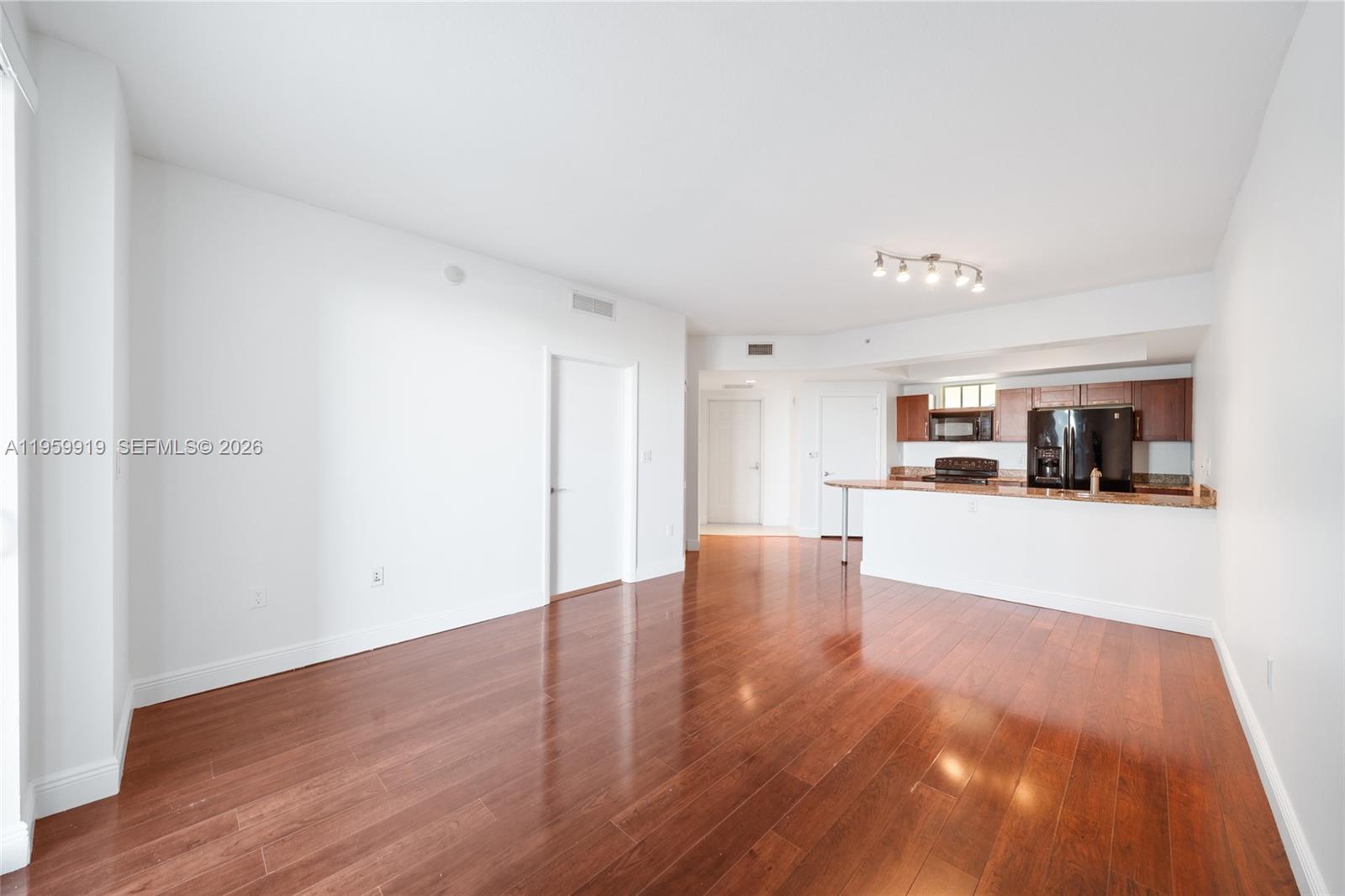 7280 Southwest 90th Street, Unit 605 Miami, FL 33156 - Photo 5 of 21