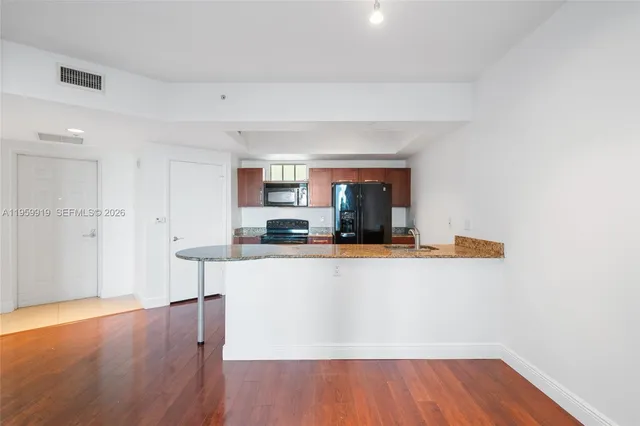 $2,350 | 7280 Southwest 90th Street, Unit 605, Miami, FL 33156