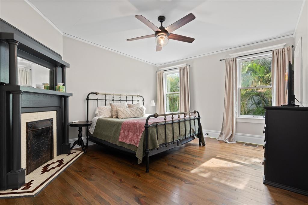 4 West Orange Street Tarpon Springs, FL 34689 - Photo 19 of 39 a bedroom with a bed and a window