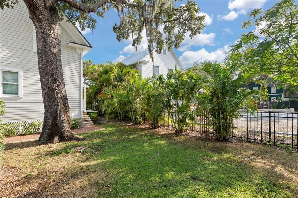 4 West Orange Street Tarpon Springs, FL 34689 - Photo 35 of 39 a view of backyard with tree