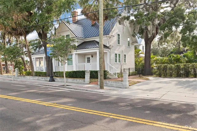 $4,999 | 4 West Orange Street, Tarpon Springs, FL 34689