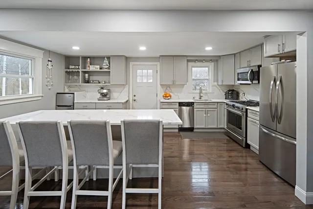 $875,000 | 2 Finch Lane, Gloucester, MA 01930