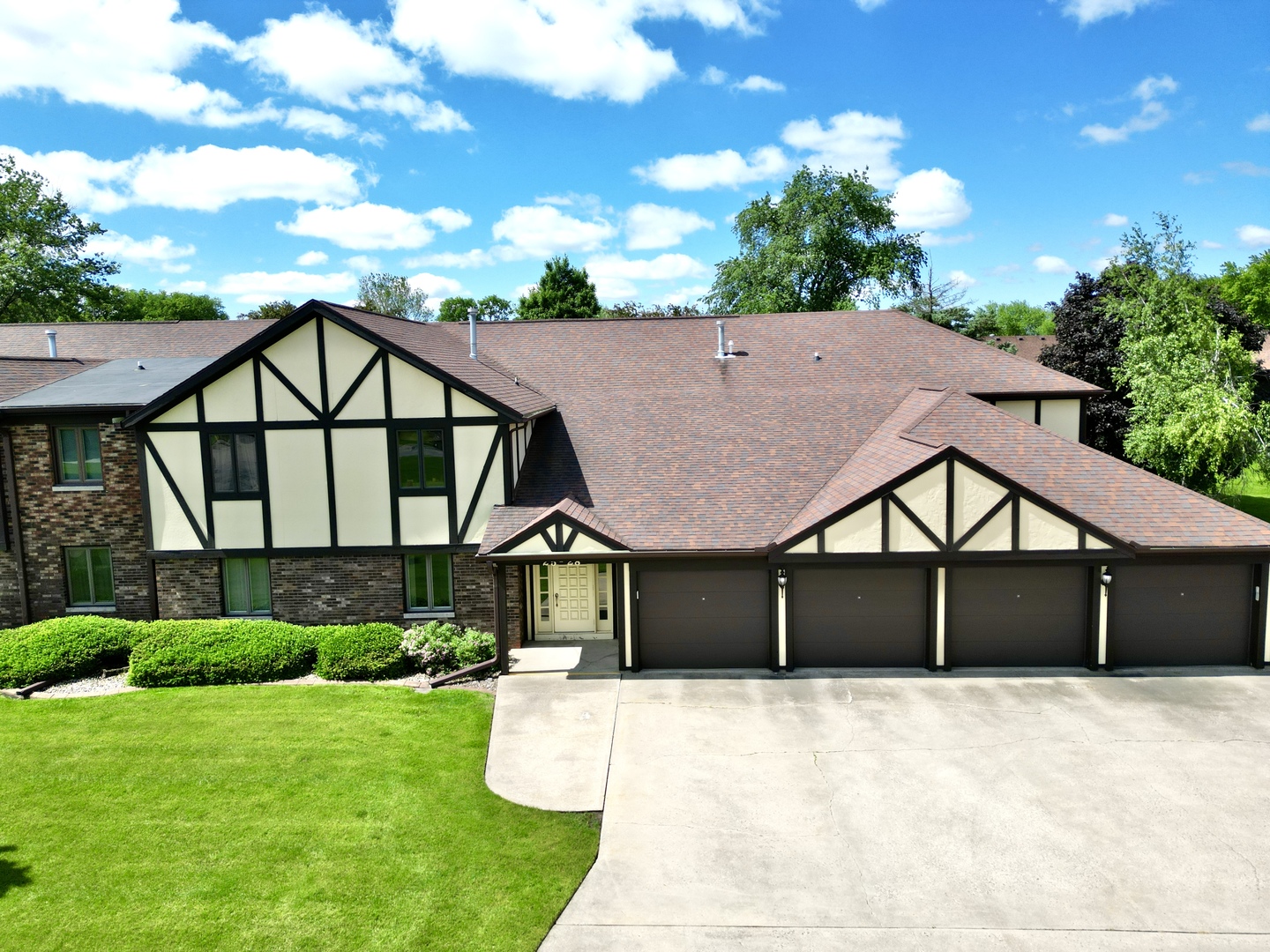 25 Crystal Court, Unit D1 Pontiac, IL 61764 - Photo 2 of 45