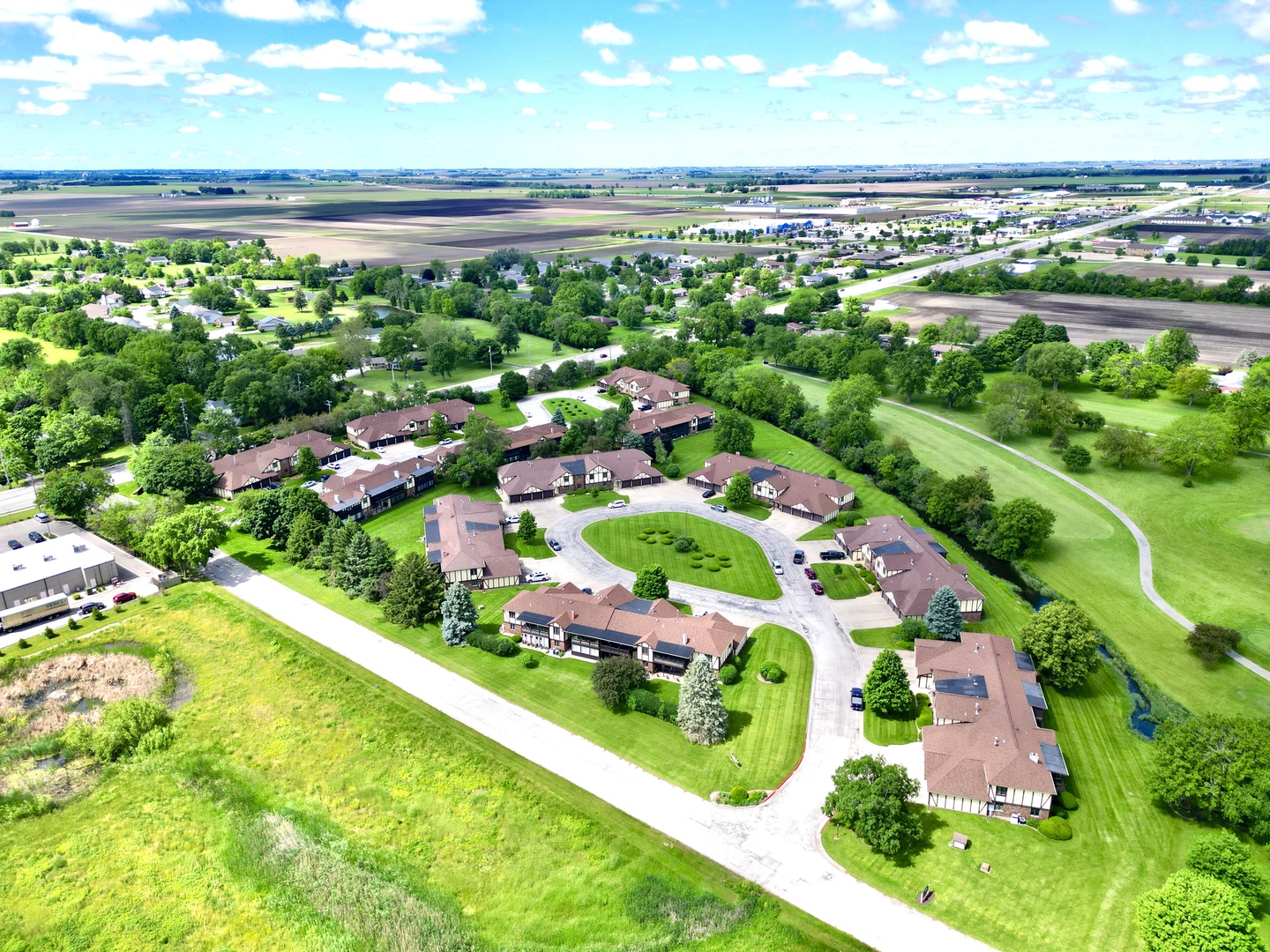 25 Crystal Court, Unit D1 Pontiac, IL 61764 - Photo 3 of 45