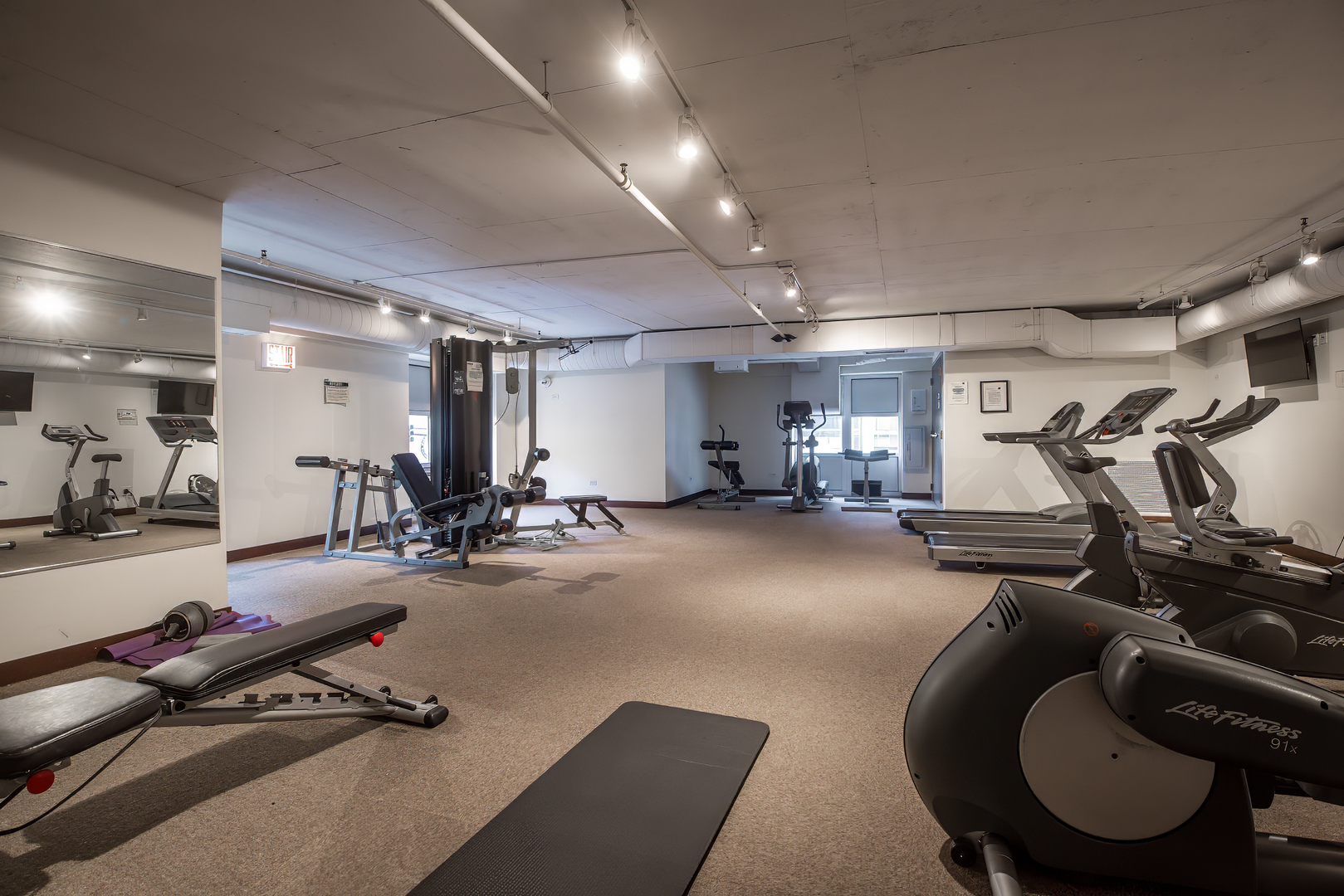950 West Monroe Street, Unit 402 Chicago, IL 60607 - Photo 25 of 33