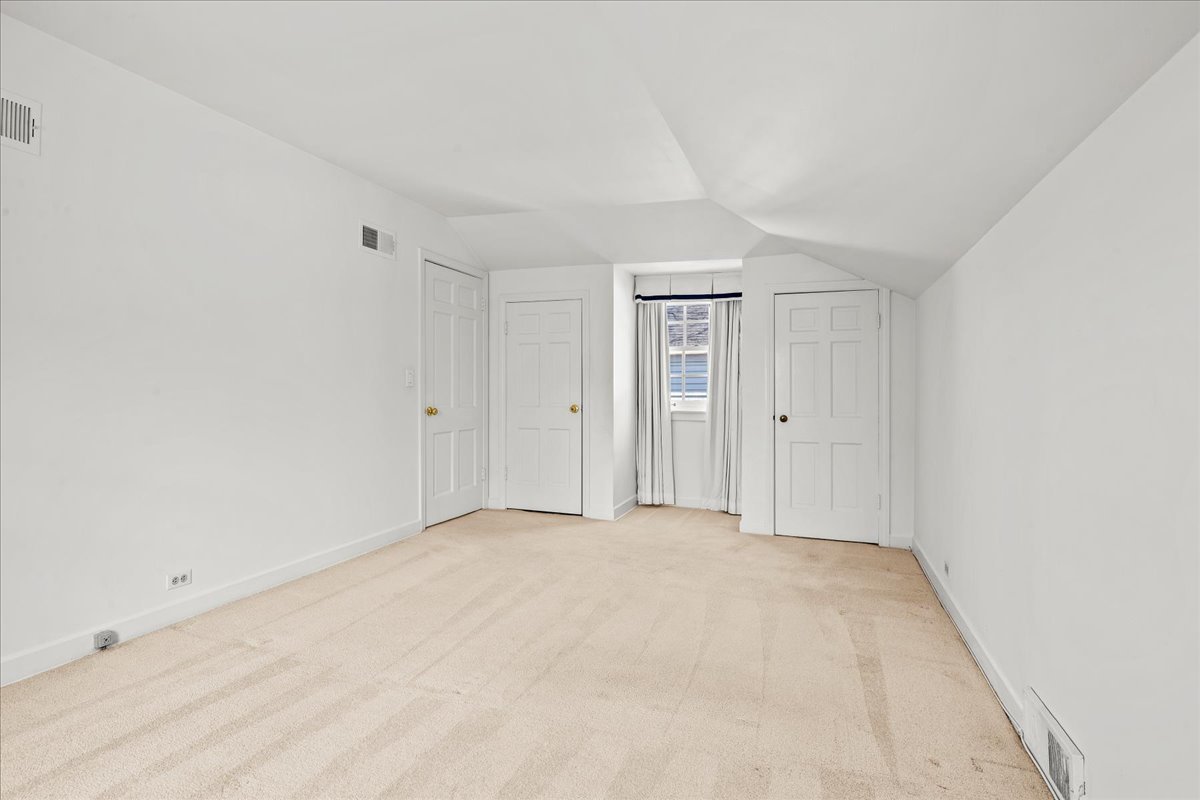 1523 Tower Road Winnetka, IL 60093 - Photo 19 of 29