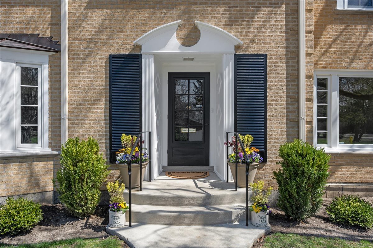 1523 Tower Road Winnetka, IL 60093 - Photo 2 of 29