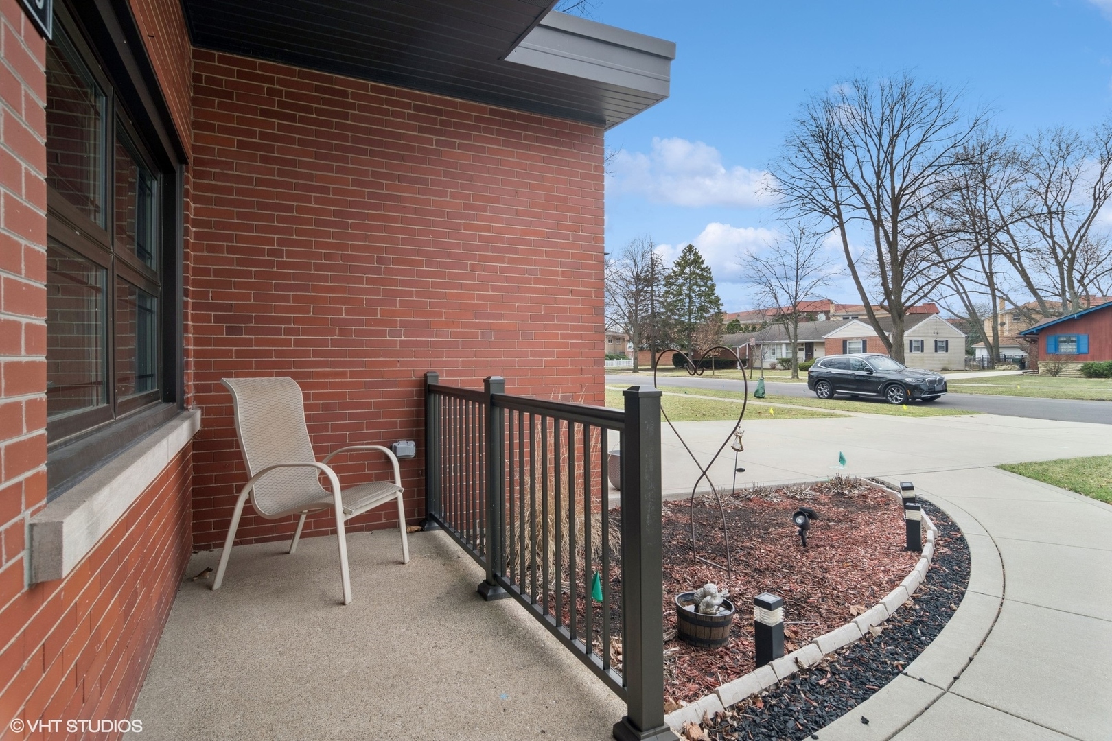 1505 Good Avenue Park Ridge, IL 60068 - Photo 14 of 19 a view of a chair and tables in the patio