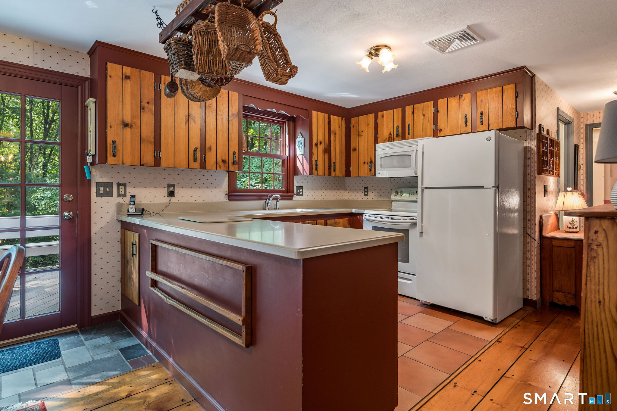 345 Nut Plains Road Guilford, CT 06437 - Photo 10 of 29 Gallery Image 10