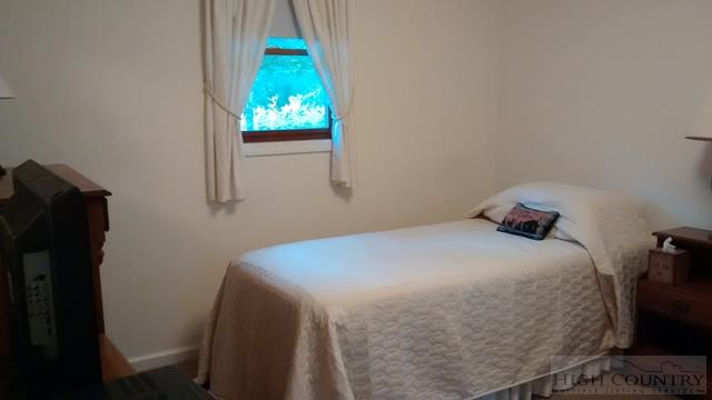 82 Spruce Pine Road Newland, NC 28657 - Photo 6 of 26 Gallery Image 6