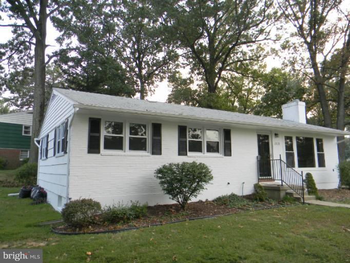 115 Charmuth Road Lutherville-Timonium, MD 21093 - Photo 12 of 12 Exterior (Front)
