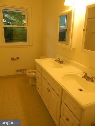 115 Charmuth Road Lutherville-Timonium, MD 21093 - Photo 6 of 12 Bath