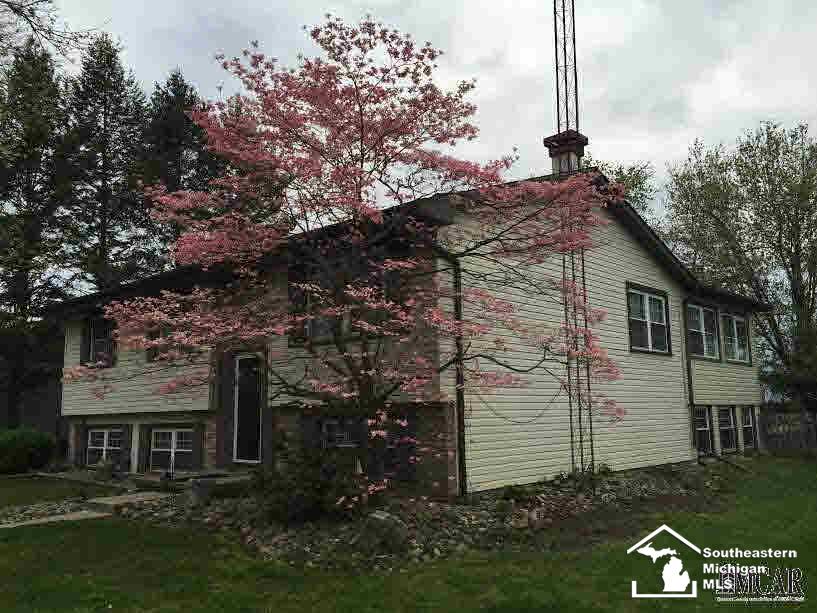 2587 North Raisinville Road Monroe, MI 48162 - Photo 29 of 32 NorthEast Side of House