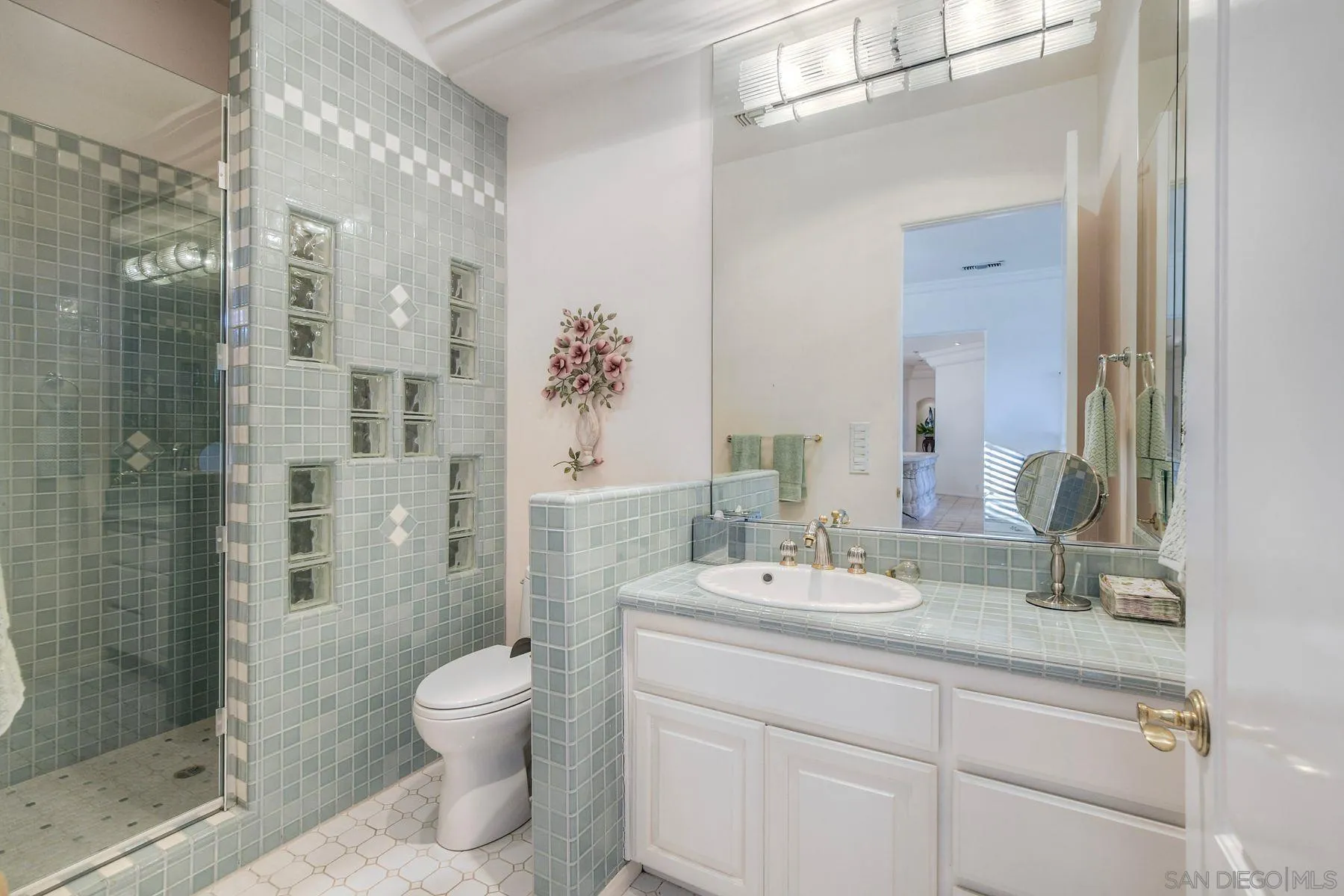13455 Old Winery Road Poway, CA 92064 - Photo 27 of 46 Bathroom
