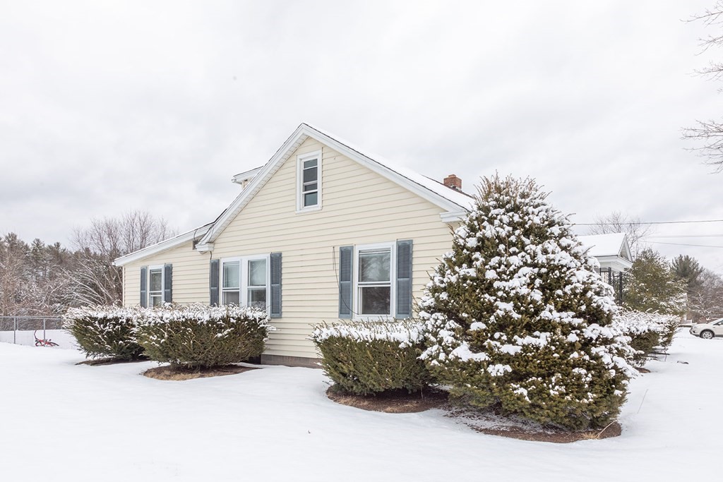 225 Mill Valley Road Belchertown, MA 01007 - Photo 4 of 41 Gallery Image 4