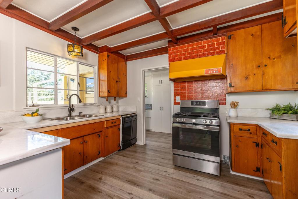 890 Ridgeside Drive Monrovia, CA 91016 - Photo 8 of 31 08