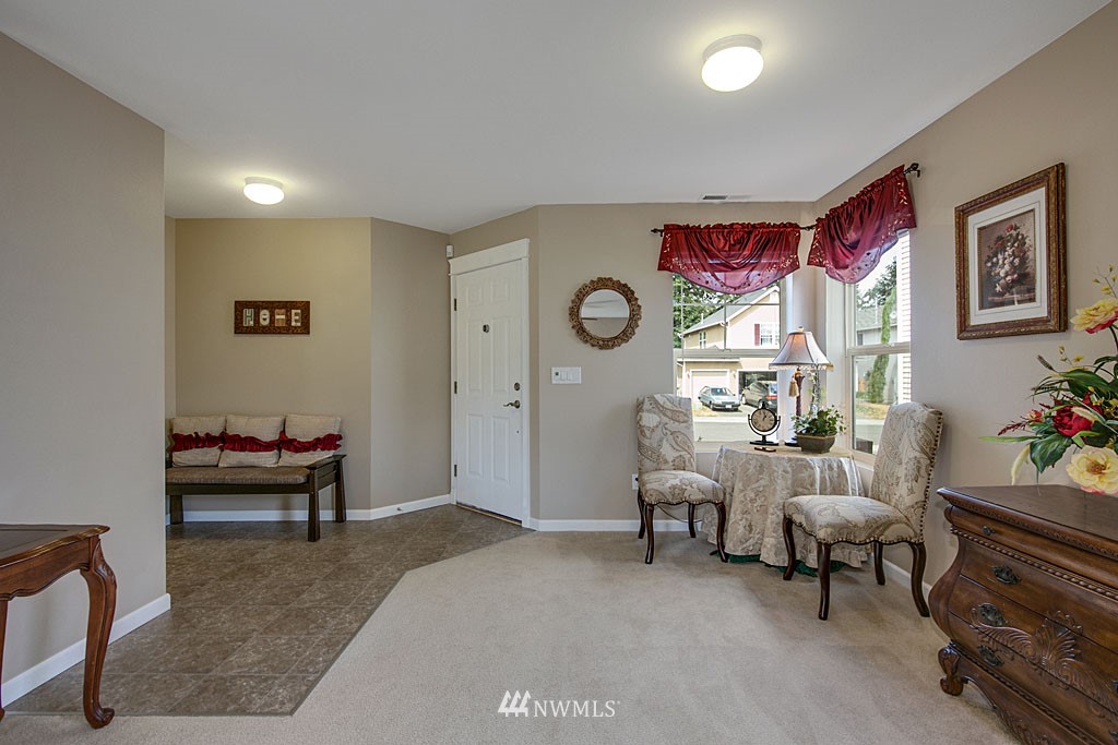18112 168th Way Southeast Renton, WA 98058 - Photo 3 of 17 Gallery Image 3