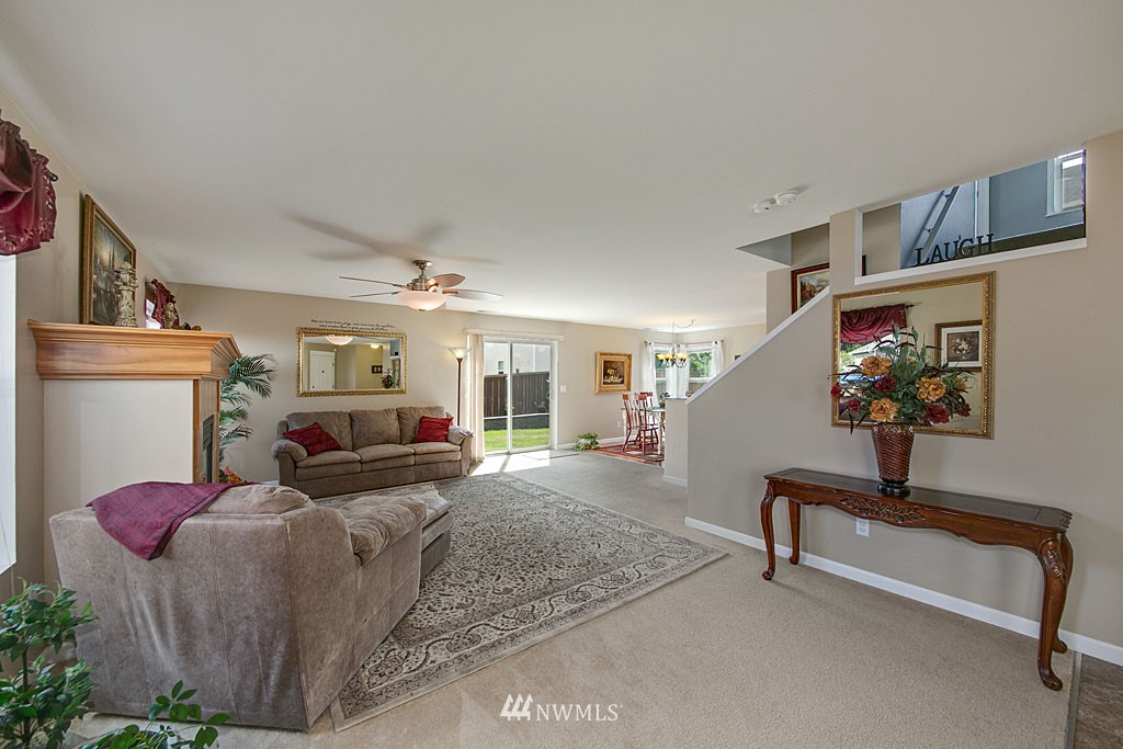 18112 168th Way Southeast Renton, WA 98058 - Photo 4 of 17 Gallery Image 4