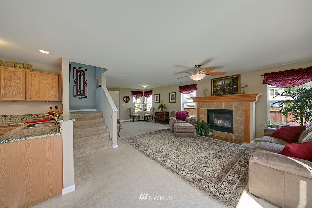 18112 168th Way Southeast Renton, WA 98058 - Photo 5 of 17 Gallery Image 5