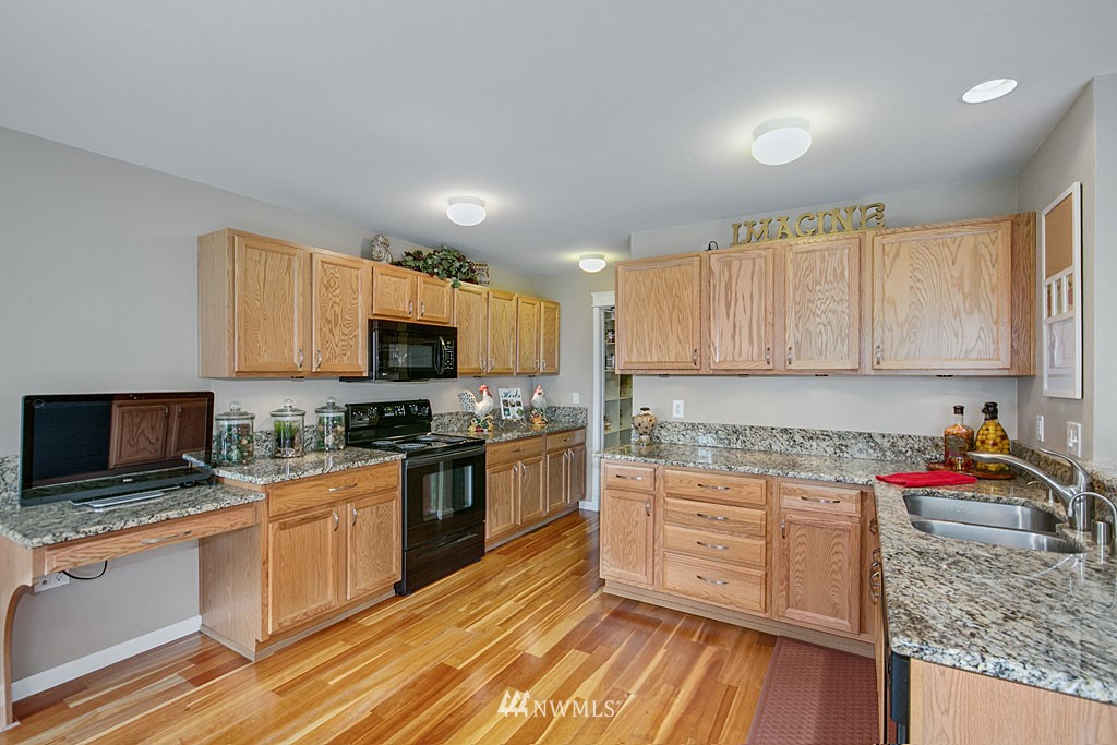18112 168th Way Southeast Renton, WA 98058 - Photo 6 of 17 Gallery Image 6