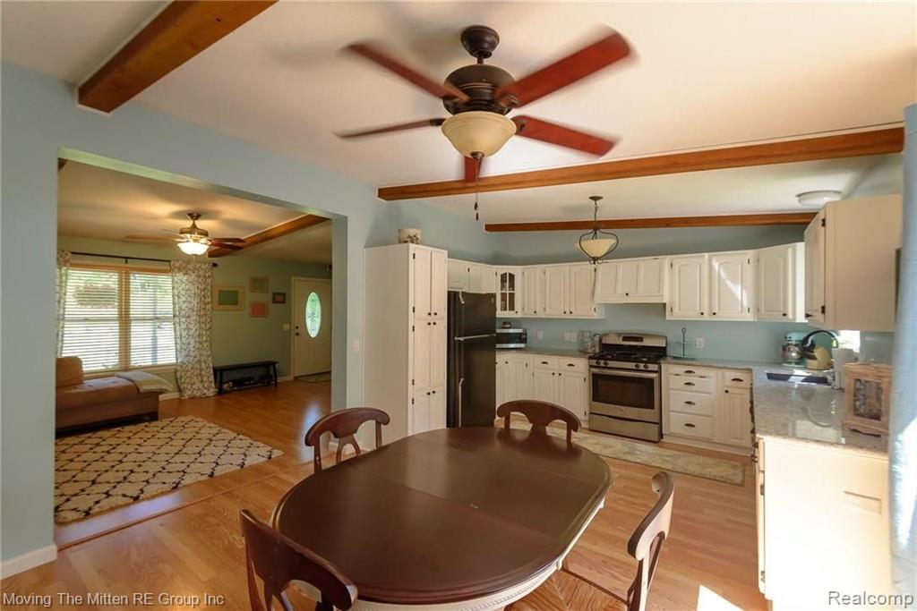 21785 Rust Road New Boston, MI 48164 - Photo 5 of 34