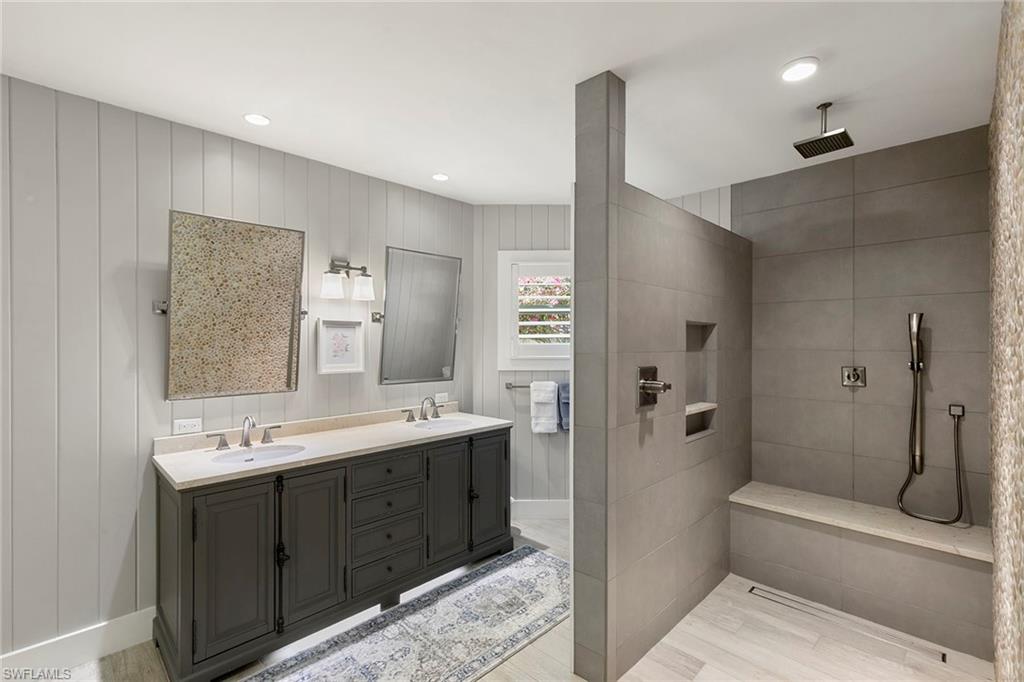 831 Rue Deville, Unit 2 Naples, FL 34108 - Photo 12 of 43