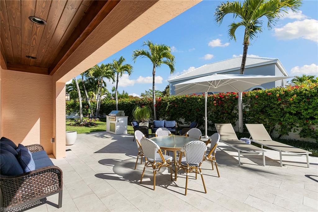831 Rue Deville, Unit 2 Naples, FL 34108 - Photo 31 of 43