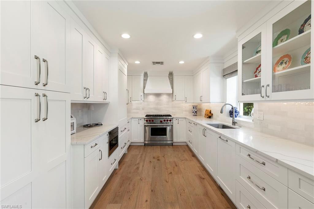 831 Rue Deville, Unit 2 Naples, FL 34108 - Photo 6 of 43