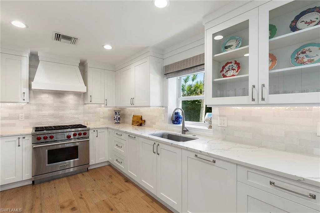 831 Rue Deville, Unit 2 Naples, FL 34108 - Photo 7 of 43