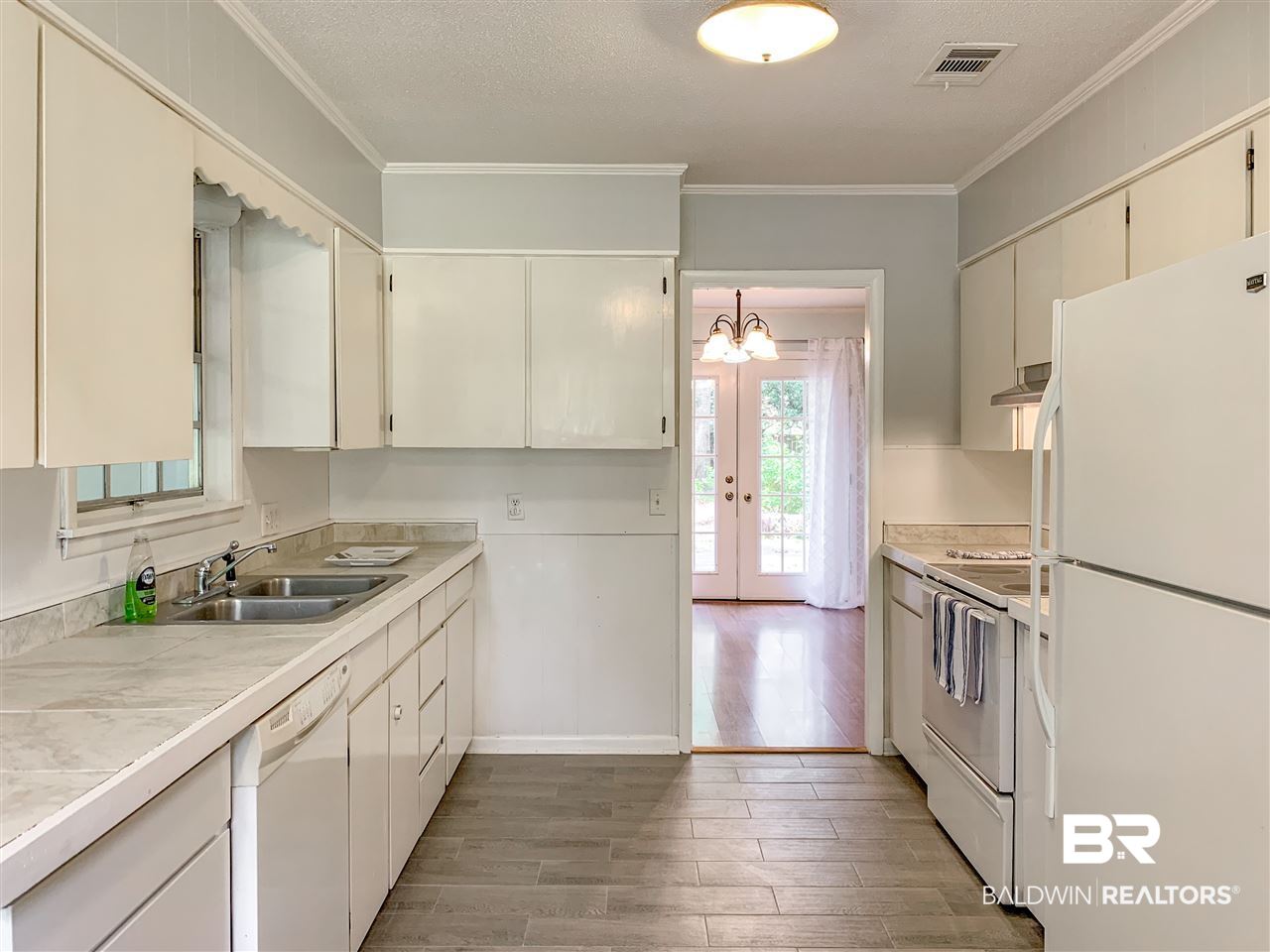 408 West Berry Avenue Foley, AL 36535 - Photo 5 of 35