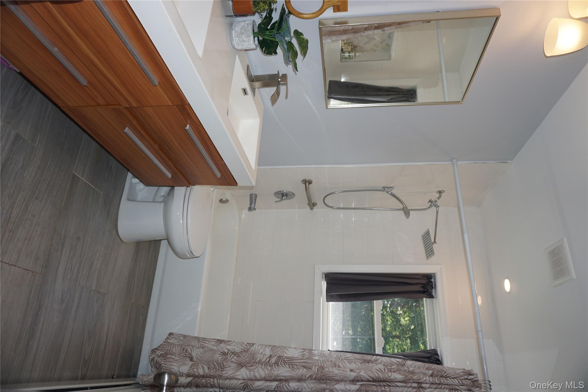 15 Greenridge Way Spring Valley, NY 10977 - Photo 5 of 17 Renovated full bath with double vanity