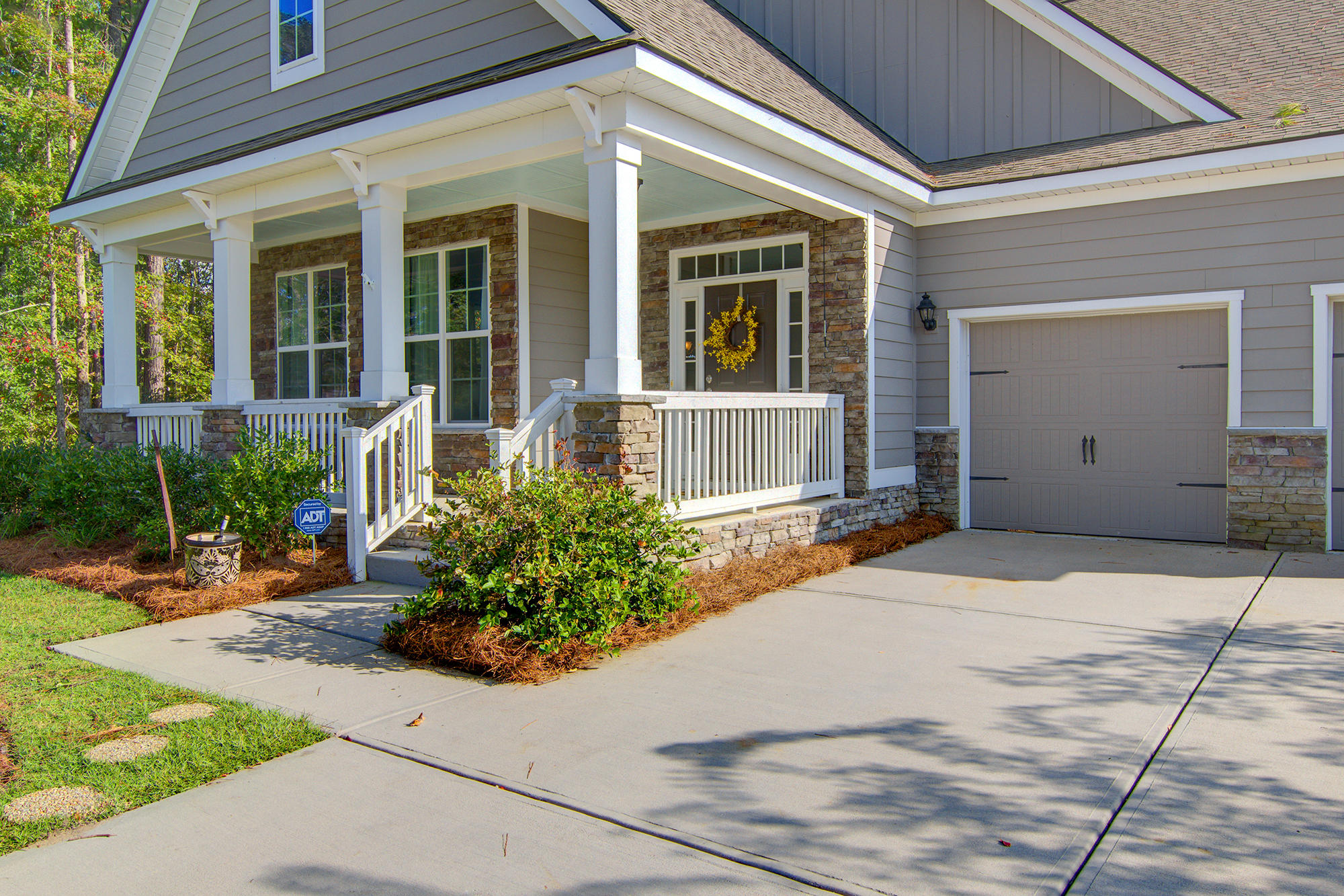 213 Ribbon Road Summerville, SC 29483 - Photo 4 of 39 4