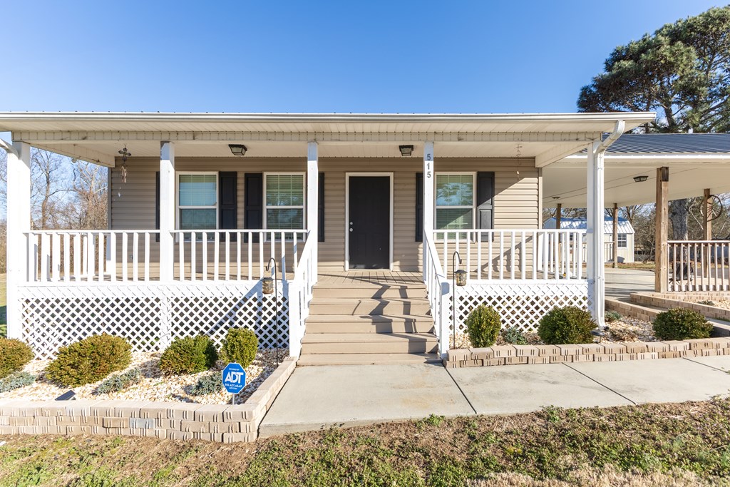515 Horseshoe Bend Road Scottsboro, AL 35769 - Photo 4 of 37
