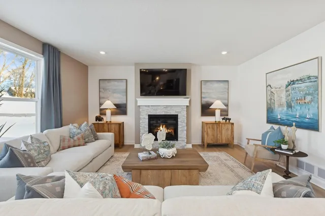 $641,690 | 1071 Adamstown Drive, Rosemount, MN 55068