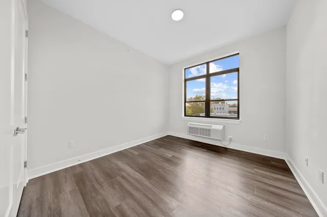 $4,000 | 121 34th Street, Unit 516, Union City, NJ 07087