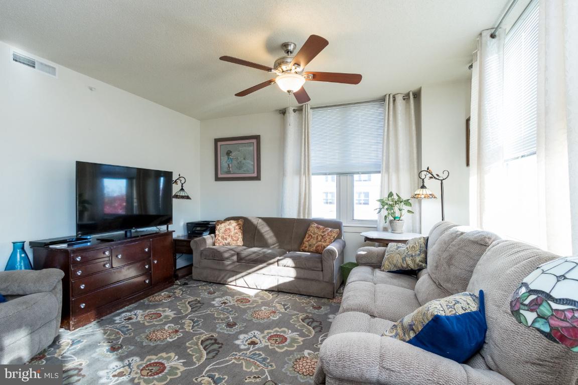 11760 Sunrise Valley Drive, Unit 301 Reston, VA 20191 - Photo 16 of 44 Living