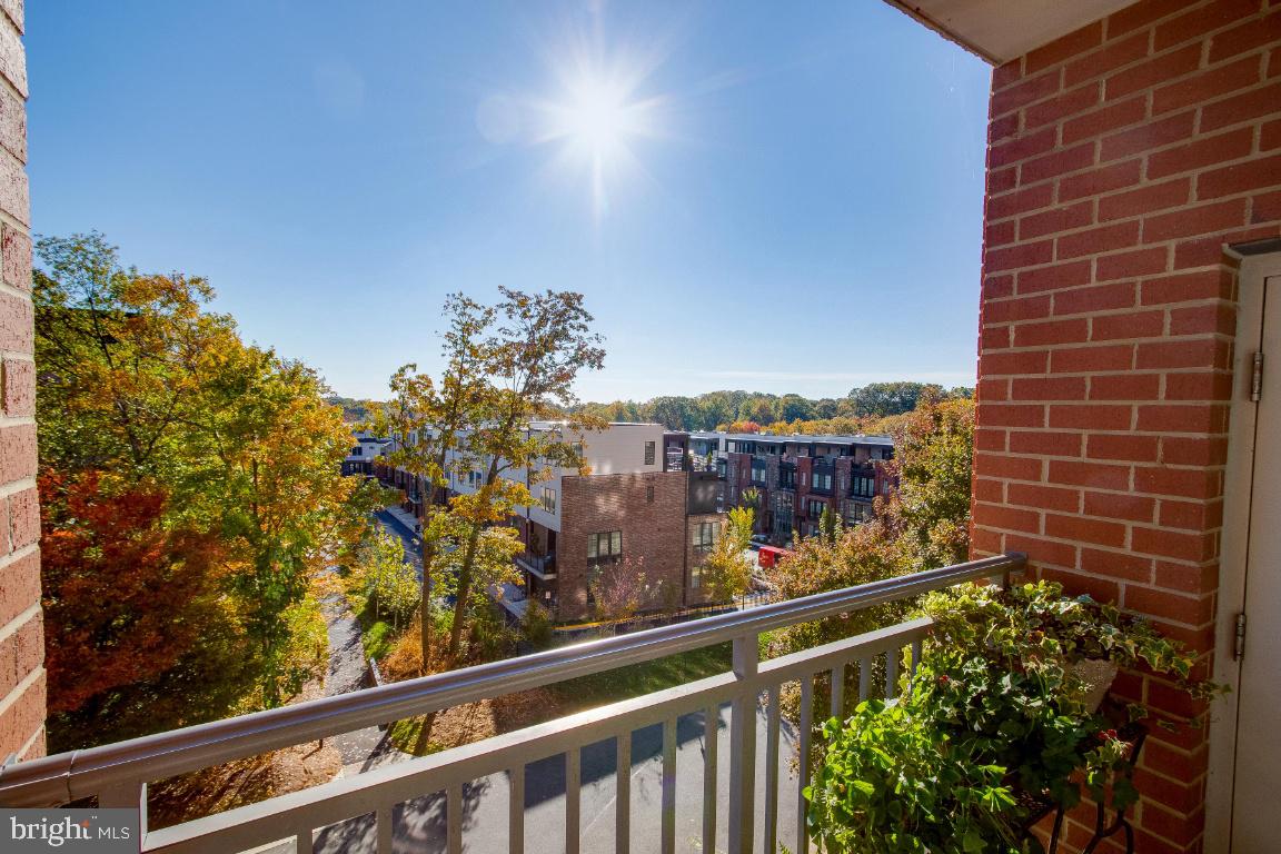 11760 Sunrise Valley Drive, Unit 301 Reston, VA 20191 - Photo 28 of 44 Balcony