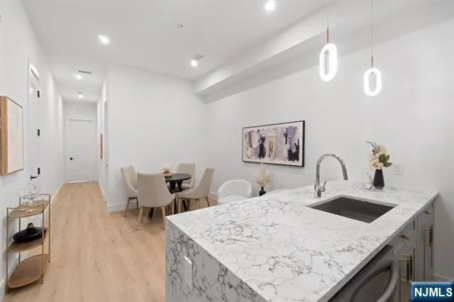 $2,375 | 491 Broadway, Unit 402, Bayonne, NJ 07002