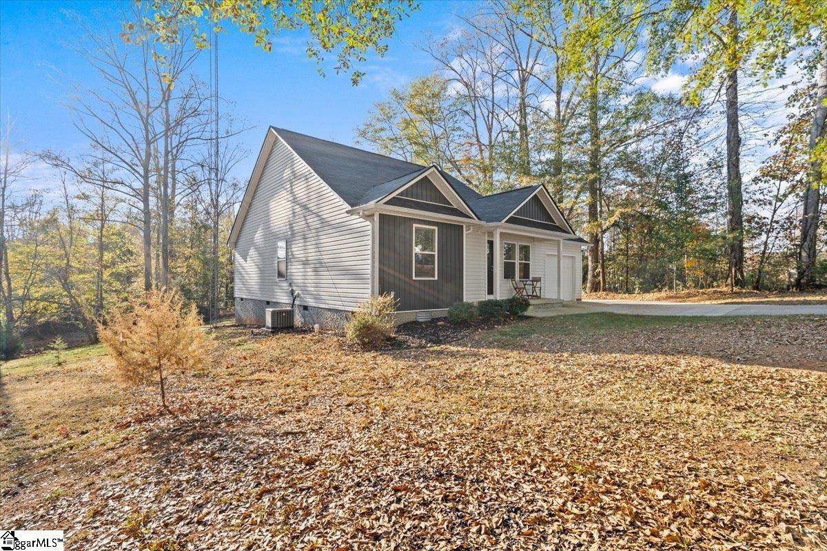 236 Autumnvale Drive Inman, SC 29349 - Photo 2 of 26