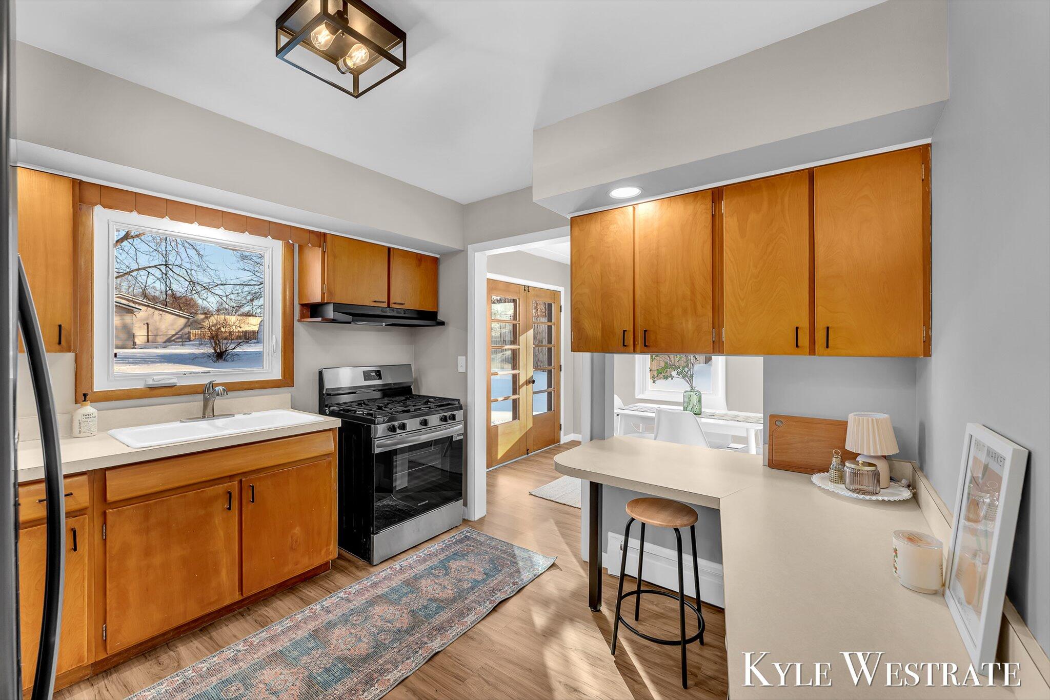 918 South Broas Street Belding, MI 48809 - Photo 9 of 29 05-AIV00310