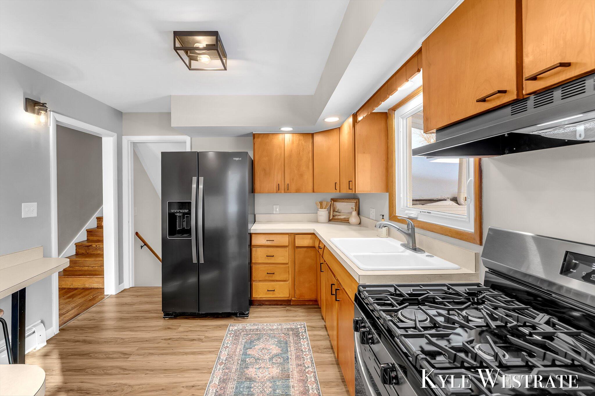 918 South Broas Street Belding, MI 48809 - Photo 10 of 29 04-AIV00305