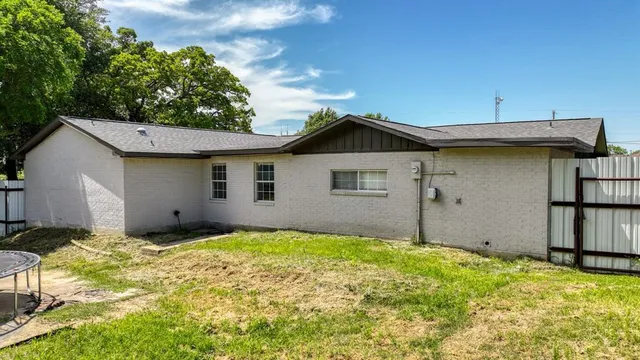 $308,000 | 301 Spring Branch Trail South, Springtown, TX 76082
