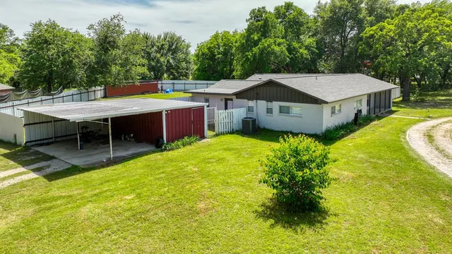 $308,000 | 301 Spring Branch Trail South, Springtown, TX 76082