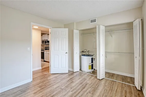 $169,900 | 3282 South Semoran Boulevard, Unit 22, Orlando, FL 32822